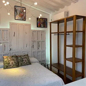 Casa Naia Santa Rufina 7 Sevilla