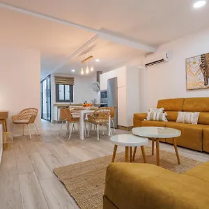 Apartment Family Suits Encantos De, Seville